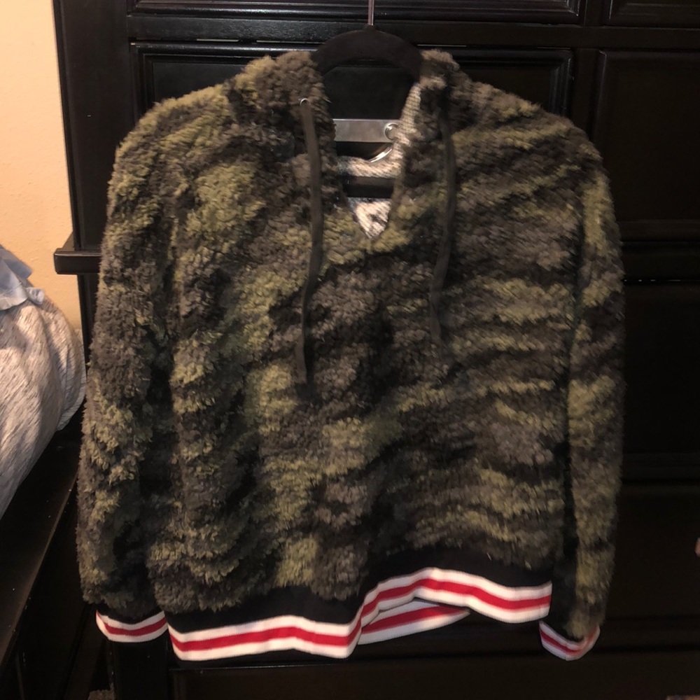 Cropped sweater